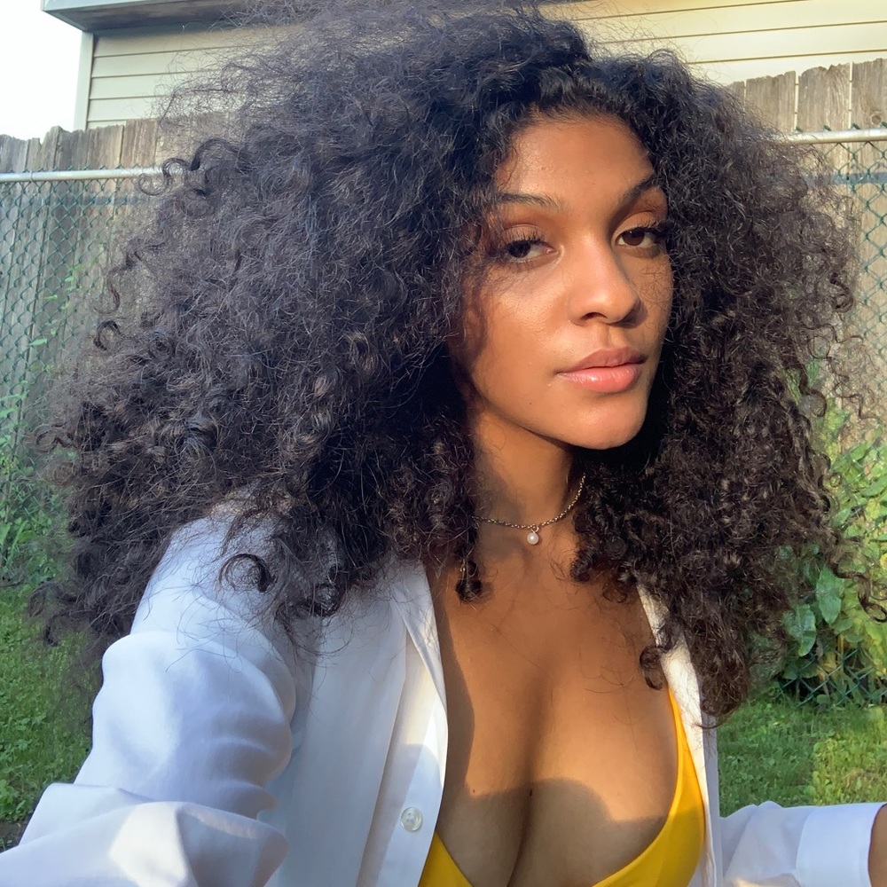 Meet your Posher, Aliayah